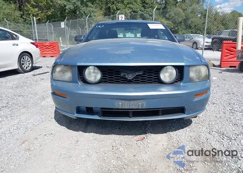 2005 Ford Mustang Gt Deluxe/Gt Premium из США, поврежденный, VIN 1ZVFT82H555223046